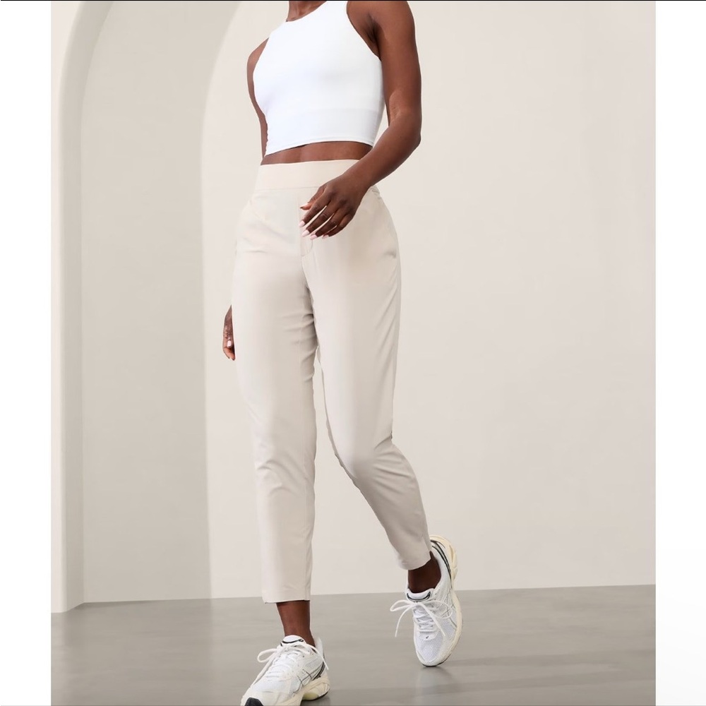 Athleta Women's Light Beige Jogger Pants
